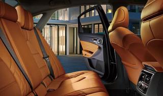 亚洲龙2021款2.5豪华