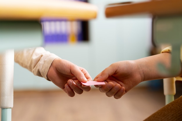 学工业设计专业的适合哪些行业的哪些岗位？