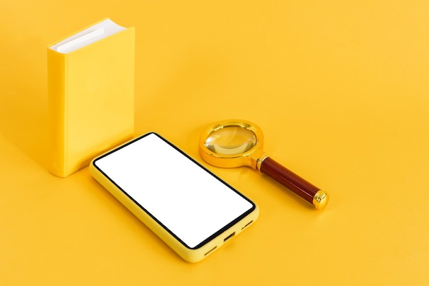 小王子分别在6个星球遇见6个人,分别表达了什么含义-以及3棵猴面包树的含义-